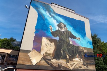 mural z okazji 50-lecia IV LO w rzeszowie