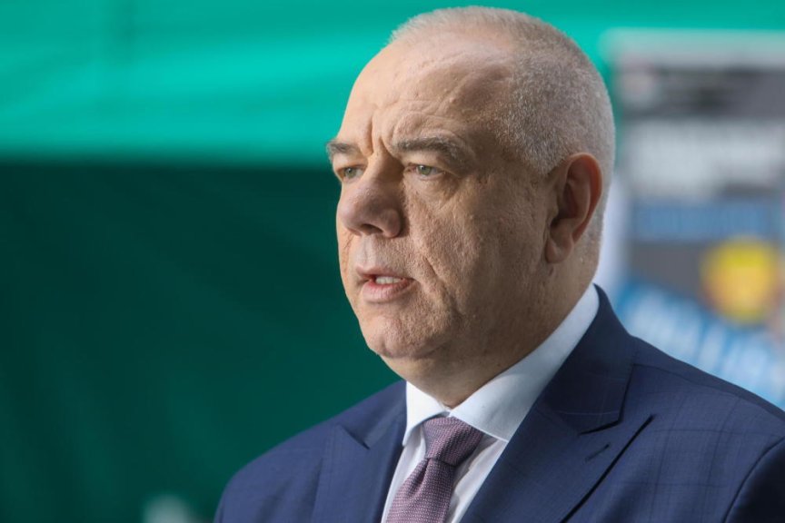 Sasin: będziemy musieli przywrócić VAT m.in. na paliwa i nawozy Sasin: będziemy musieli przywrócić VAT m.in. na paliwa i nawozy