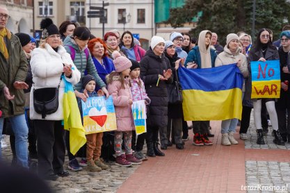 Solidarni z Ukrainą - spotkanie na rynku w Krośnie