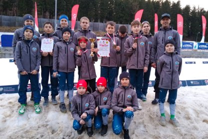 Triumf młodych biathlonistów