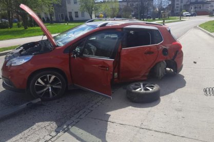 Wypadek w Mielcu. Zderzenie osobówki z autobusem