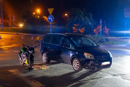 Wypadek w Tyczynie. Zderzenie motocykla z samochodem [FOTO]
