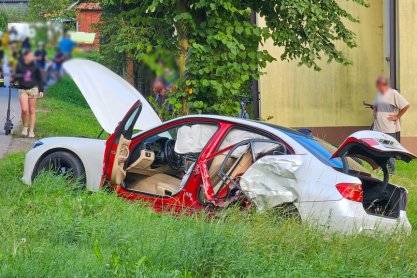 Wypadek w Węglówce, zderzenie bmw i hyundaia