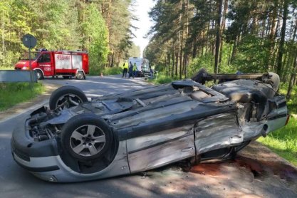 Wypadek w Wilczej Woli. Dwie osoby w szpitalu