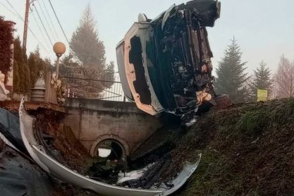 Osobnica. Zjechała do rowu i uderzyła w betonowy przepust