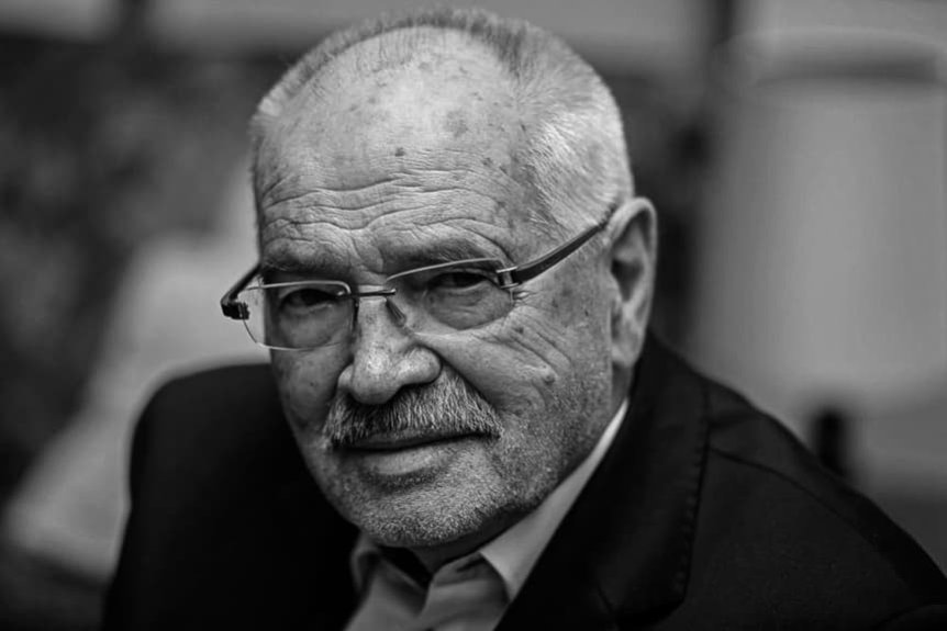 Zmarł reżyser filmowy Sylwester Chęciński, autor trylogii o Pawlakach i Kargulach Zmarł reżyser filmowy Sylwester Chęciński, autor trylogii o Pawlakach i Kargulach