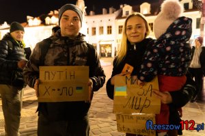 Rzeszów. Manifestacja na Rynku jako wyraz solidarności z Ukrainą
